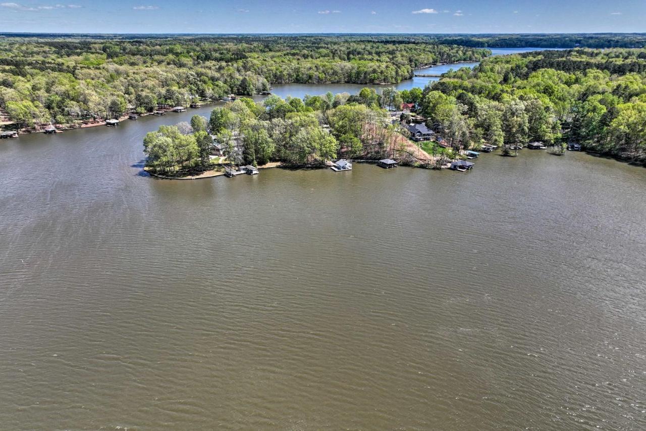 Waterfront Cottage With Boat Dock And 3 Decks! Bracey Esterno foto